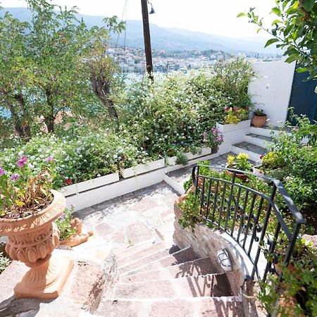 Traditional House Under The Clock Tower With Sweet View Poros Town ภายนอก รูปภาพ