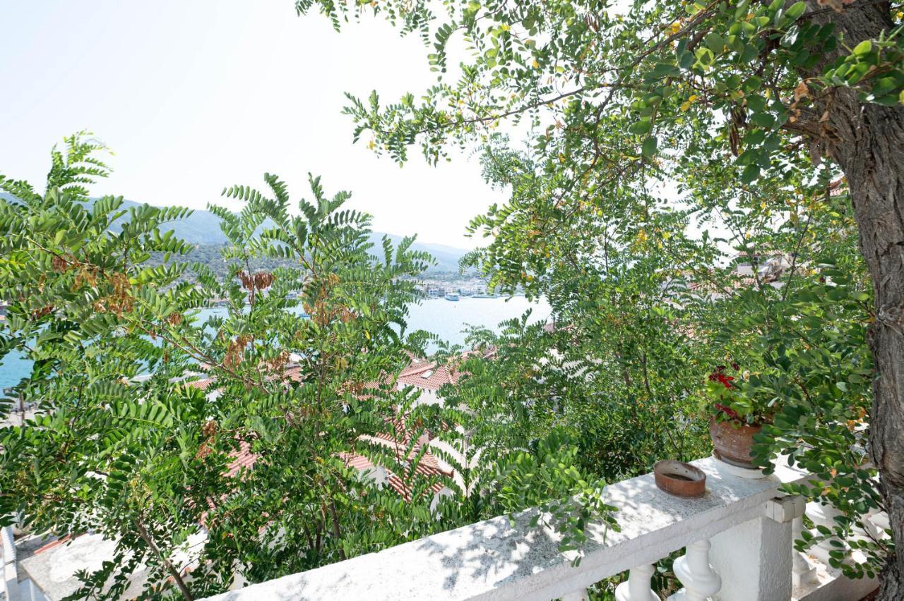 Traditional House Under The Clock Tower With Sweet View Poros Town ภายนอก รูปภาพ
