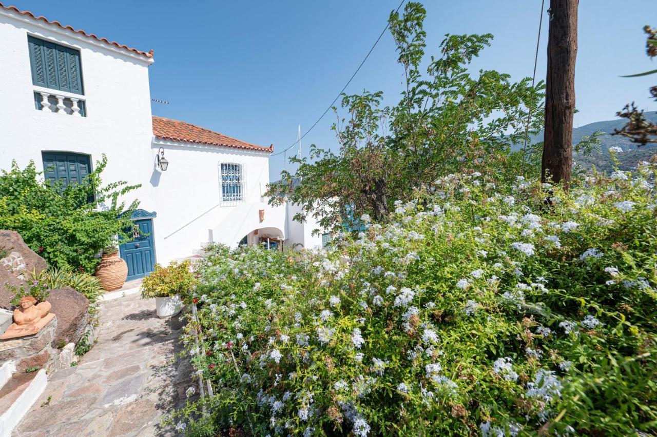 Traditional House Under The Clock Tower With Sweet View Poros Town ภายนอก รูปภาพ